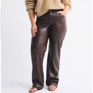 Abercrombie & Fitch Curve 90s Straight Ultra High Rise Patent Leather Brown Pant